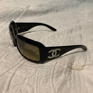 VINTAGE Chanel Sunglasses🖤